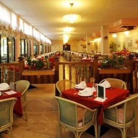 Park Oasi 4* Garda (Verona)