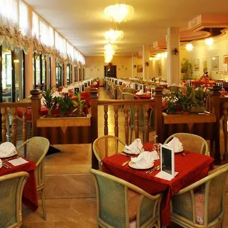 Hotel Park Oasi 4*