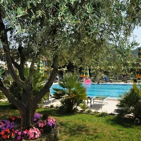 Hotel Park Oasi 4*
