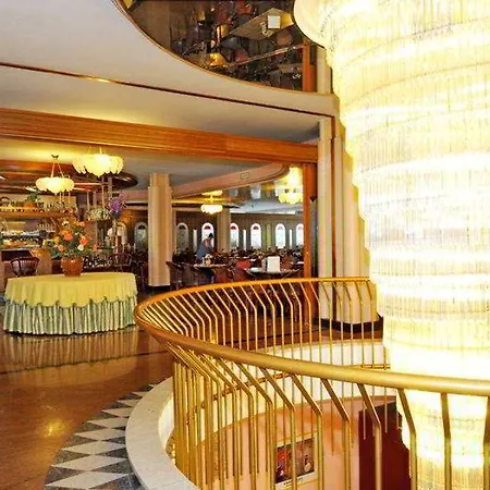 Hotel Park Oasi 4*