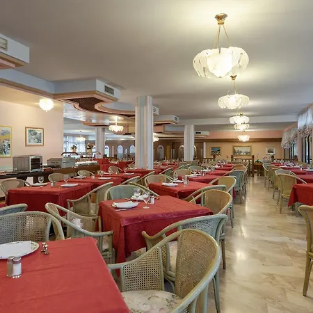 Park Oasi Hotel 4*
