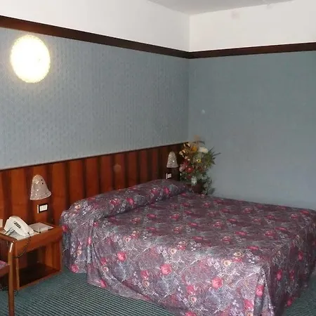 Hotel Park Oasi 4*