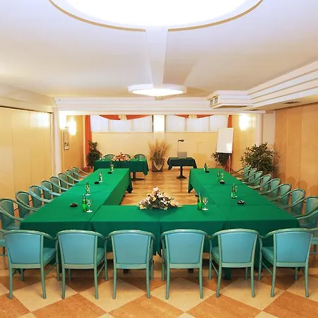Park Oasi 4*