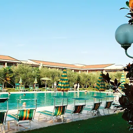Park Oasi Hotel 4*